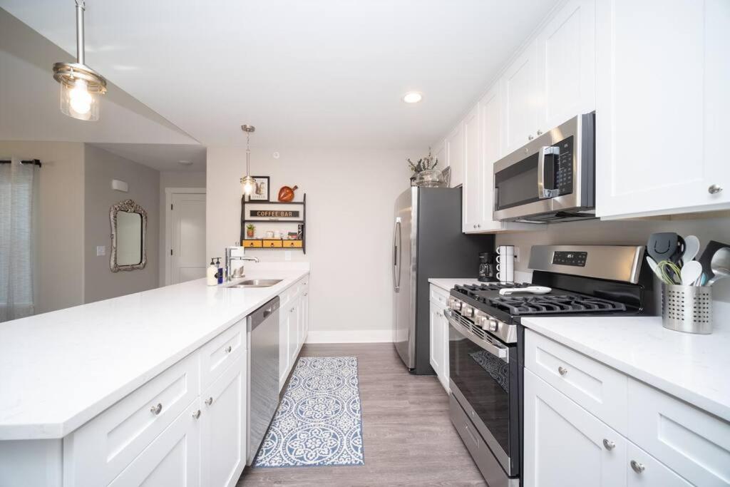 New Beautiful 3 Bedroom Condo In Bettendorf Exterior photo